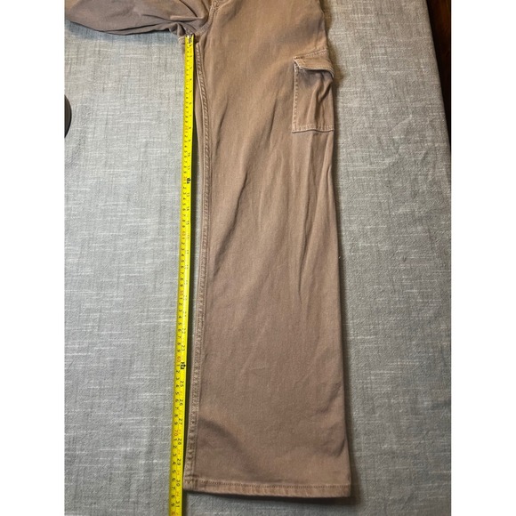 Hollister Ultra High-Rise Dad Jean Brown Cargo Straight Leg Pants W24R 00R - Picture 8 of 9